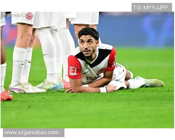 北伦敦足球明星的风采与成就解析：英超传奇人物背后的故事